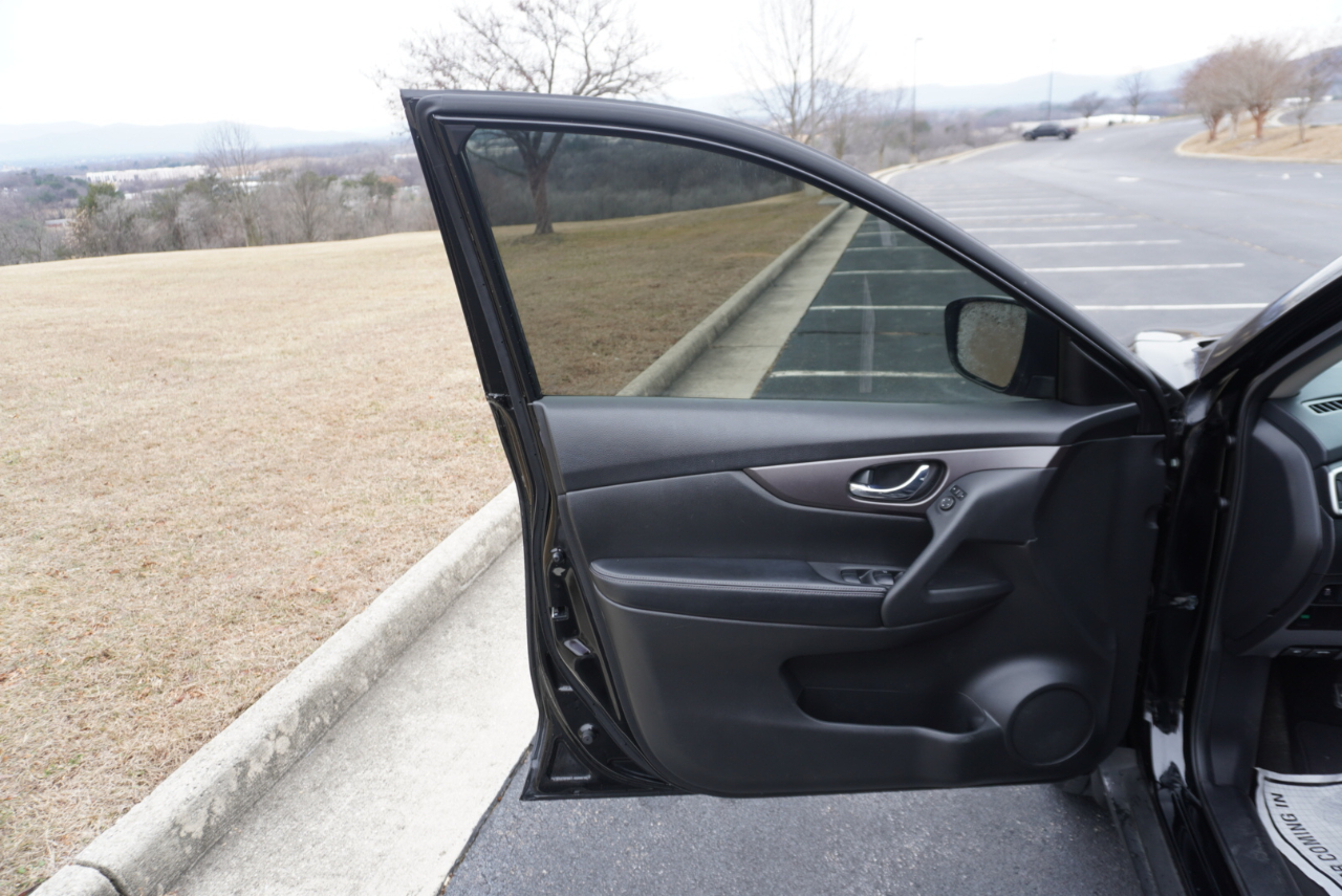 Nissan Rogue FWD 4dr S 2016