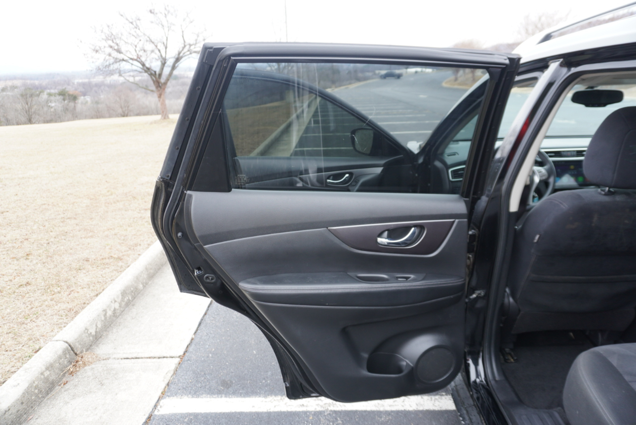 Nissan Rogue FWD 4dr S 2016