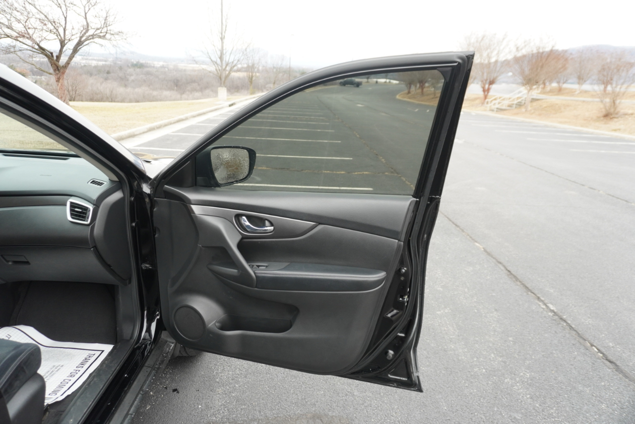 Nissan Rogue FWD 4dr S 2016