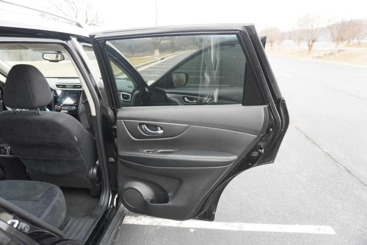 Nissan Rogue FWD 4dr S 2016