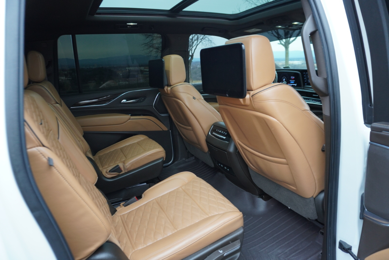 Cadillac Escalade ESV Sport AWD 2021