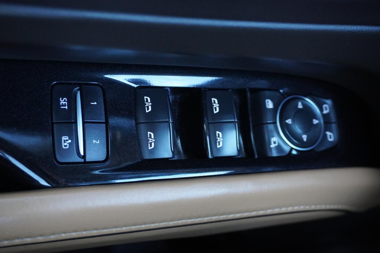 Cadillac Escalade ESV Sport AWD 2021