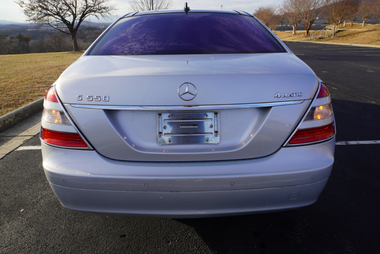 Mercedes-Benz S-Class S550 2008