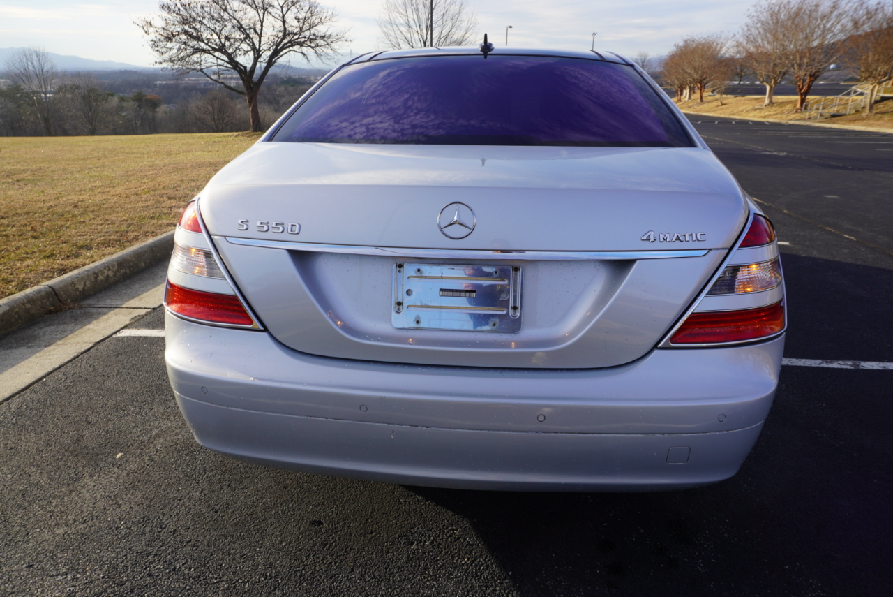Mercedes-Benz S-Class S550 2008