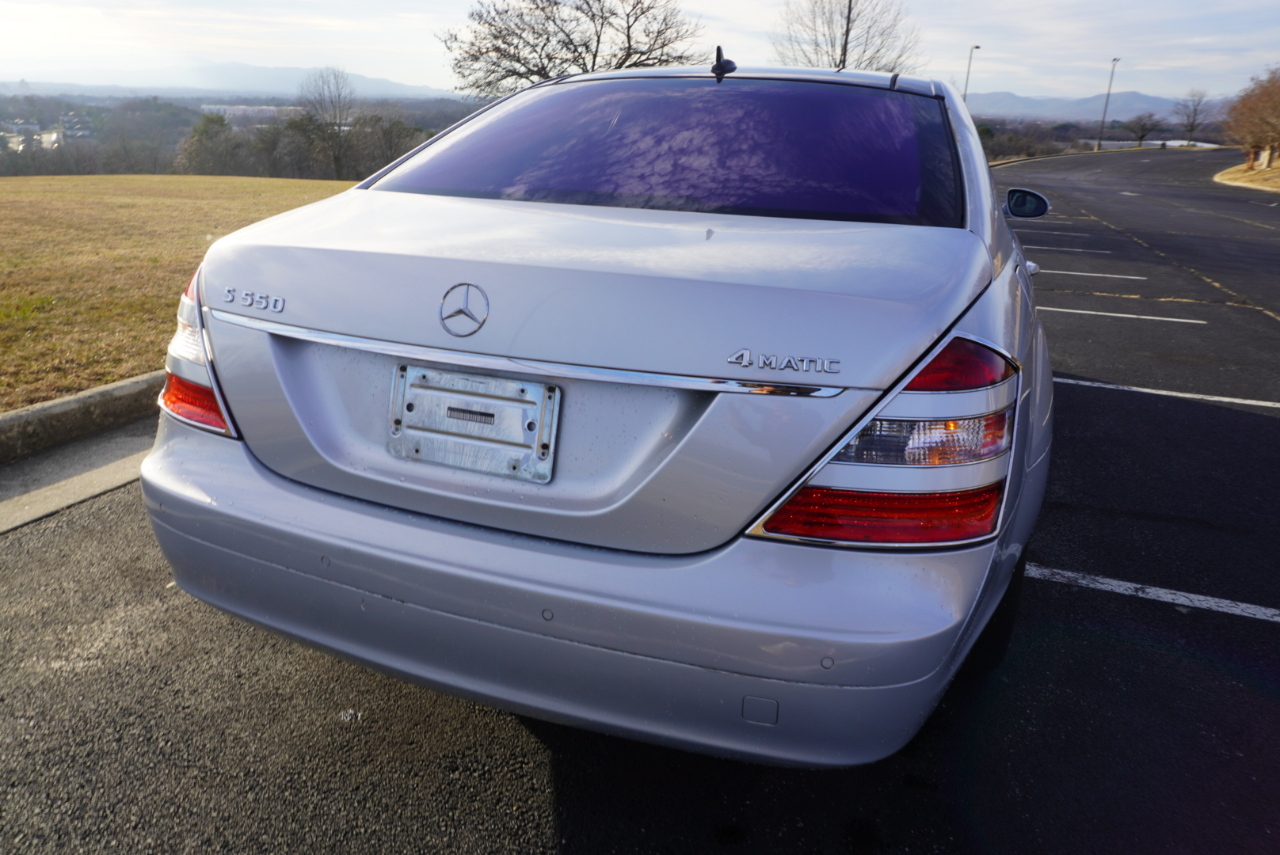 Mercedes-Benz S-Class S550 2008