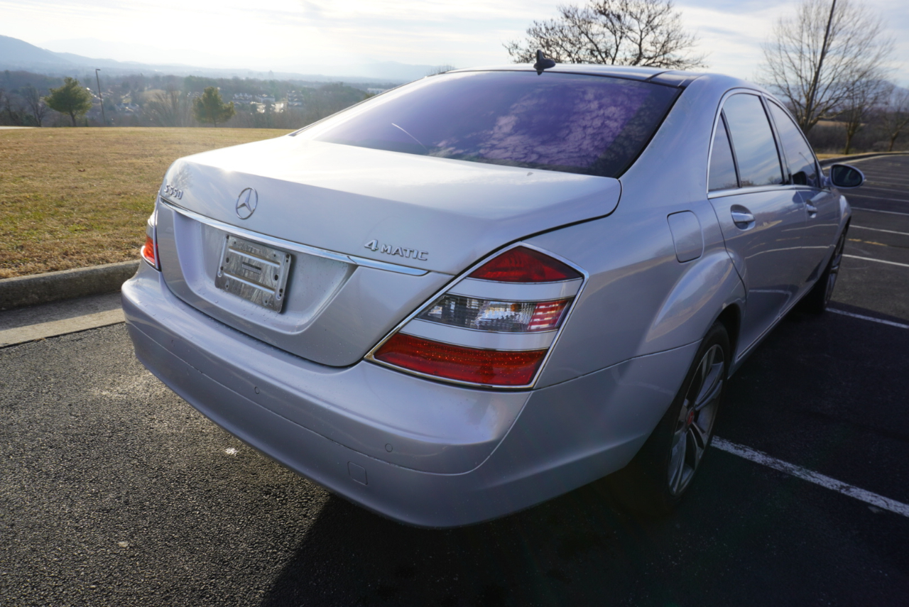 Mercedes-Benz S-Class S550 2008