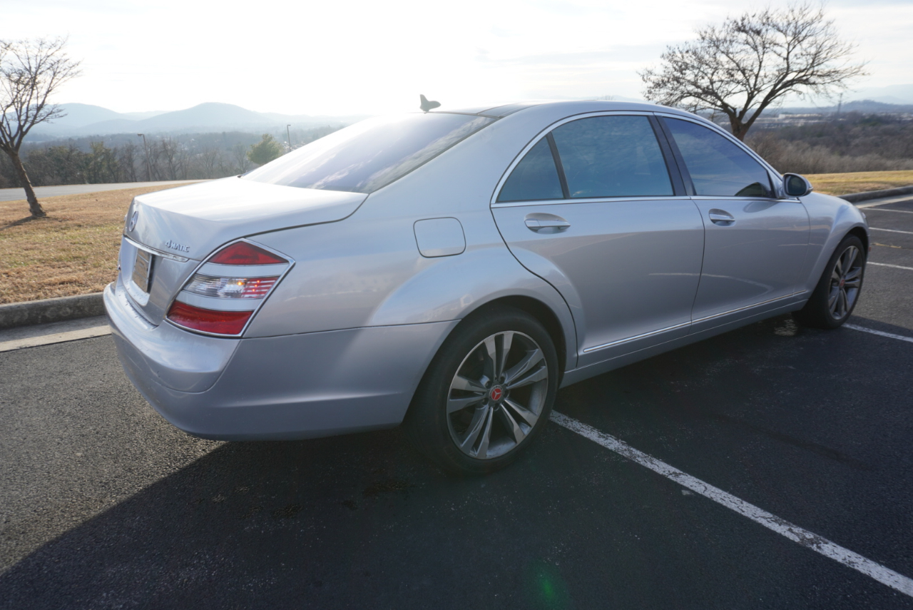 Mercedes-Benz S-Class S550 2008