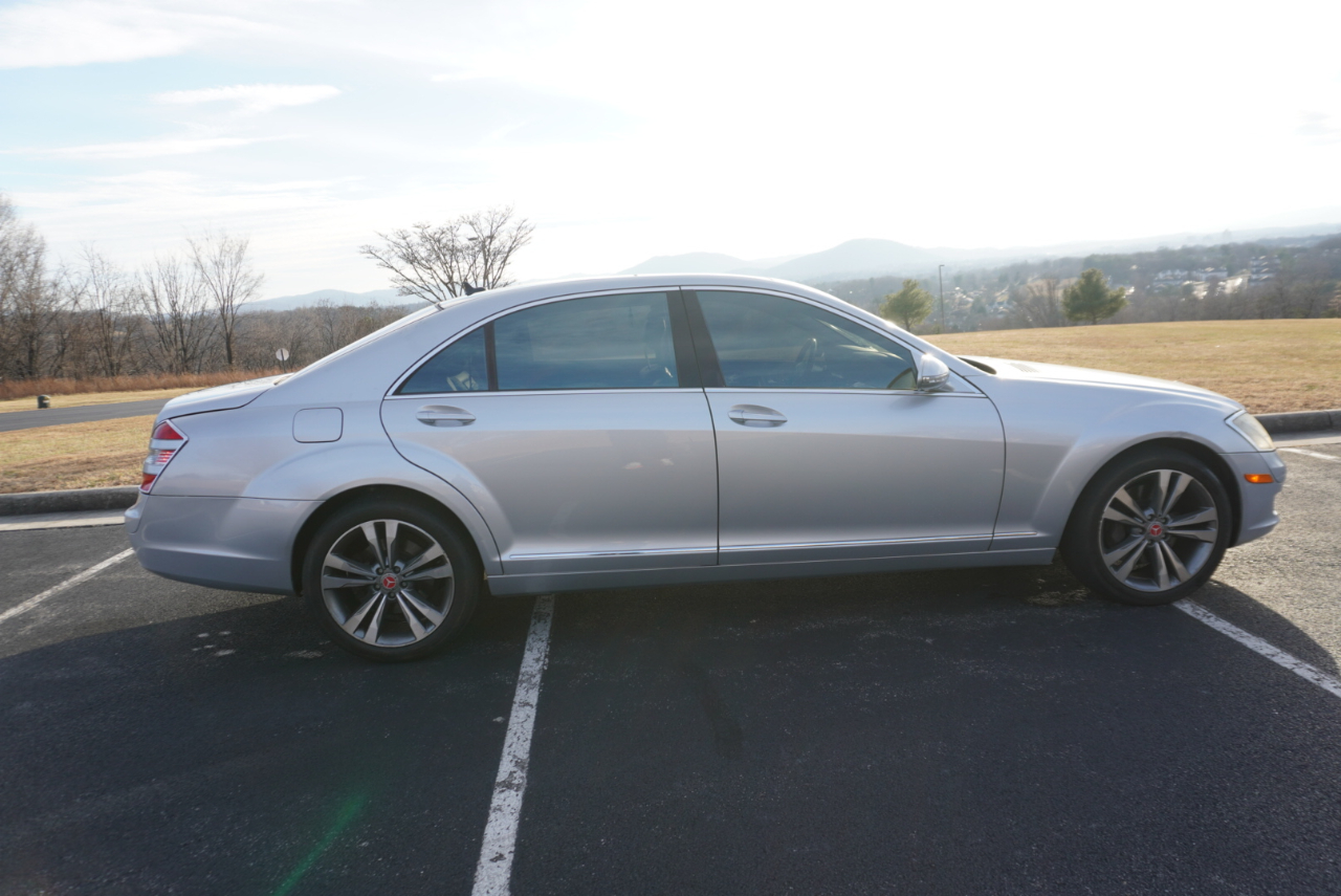 Mercedes-Benz S-Class S550 2008
