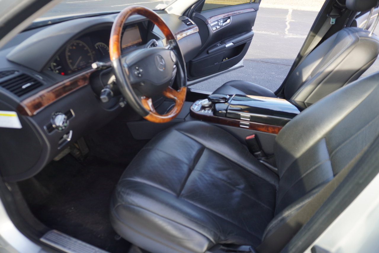 Mercedes-Benz S-Class S550 2008