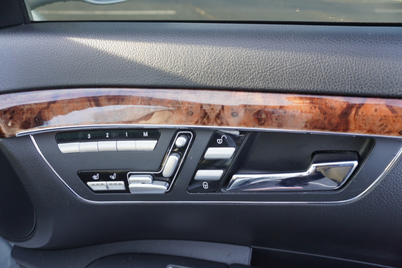 Mercedes-Benz S-Class S550 2008