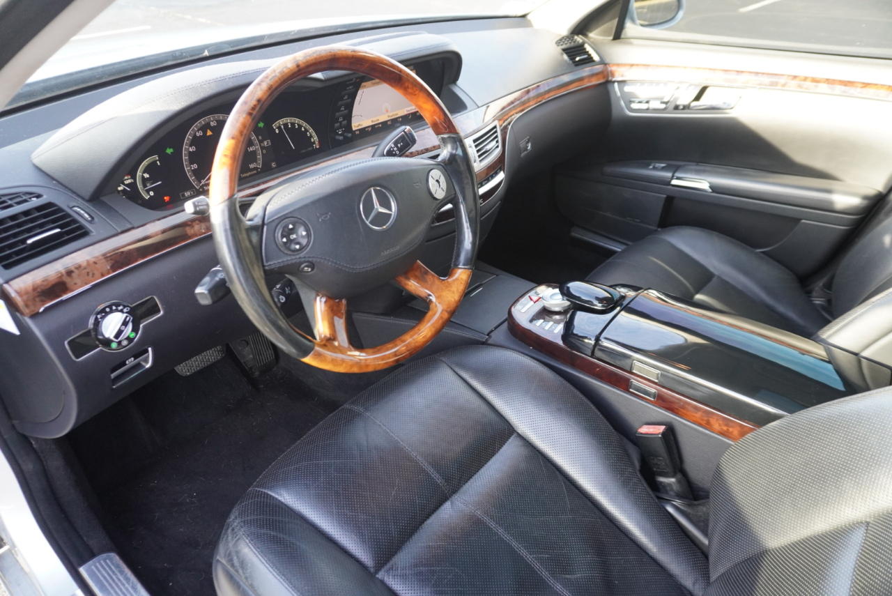 Mercedes-Benz S-Class S550 2008