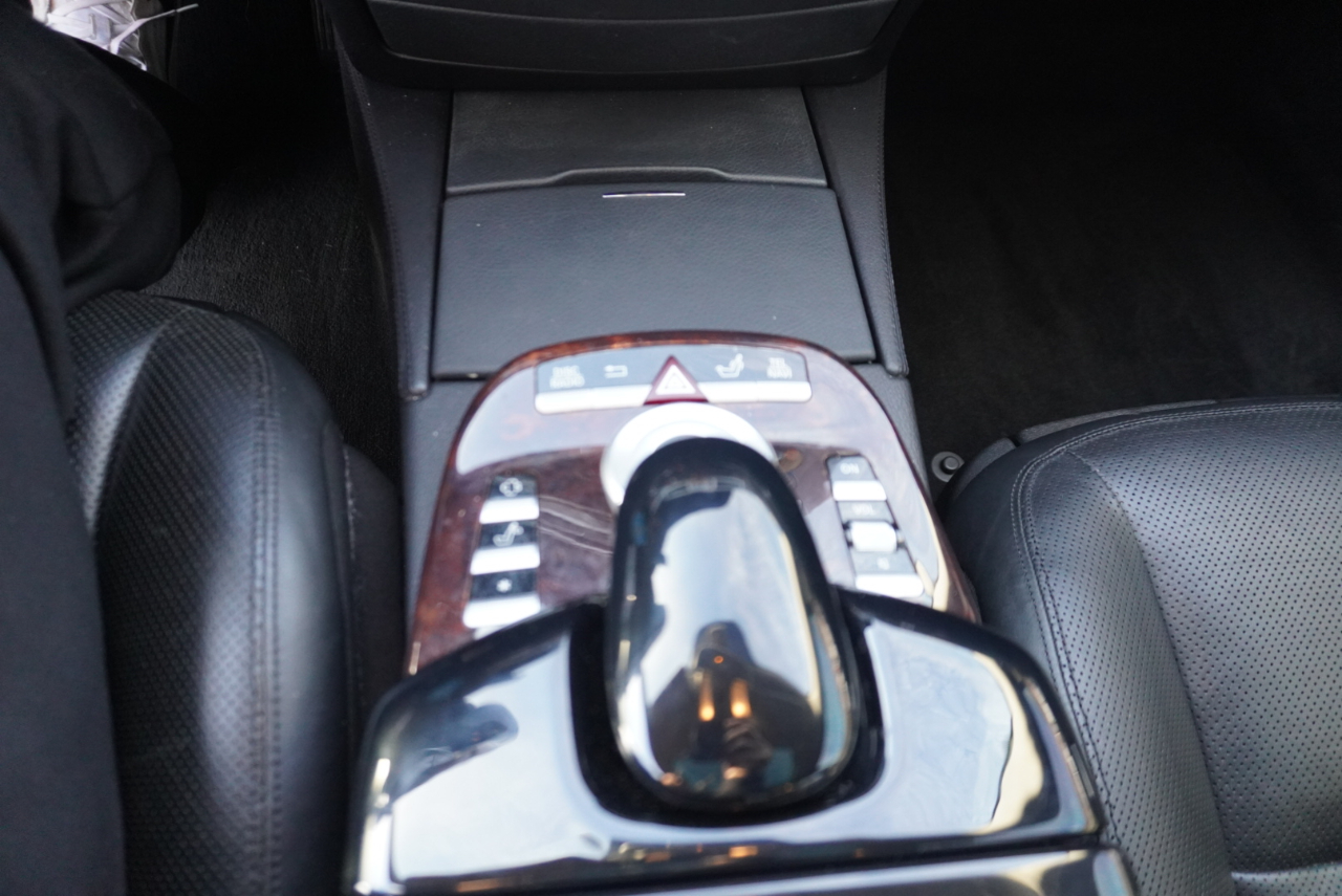 Mercedes-Benz S-Class S550 2008