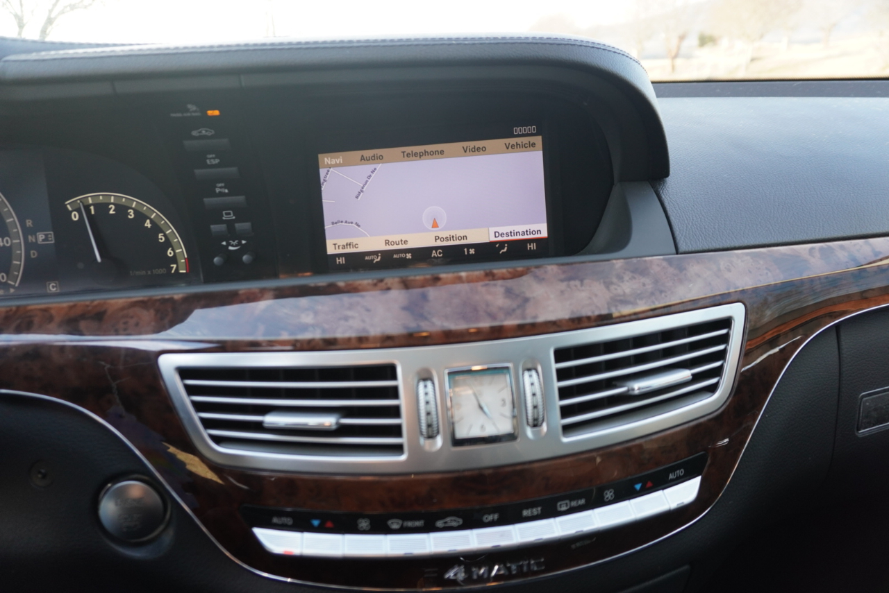 Mercedes-Benz S-Class S550 2008