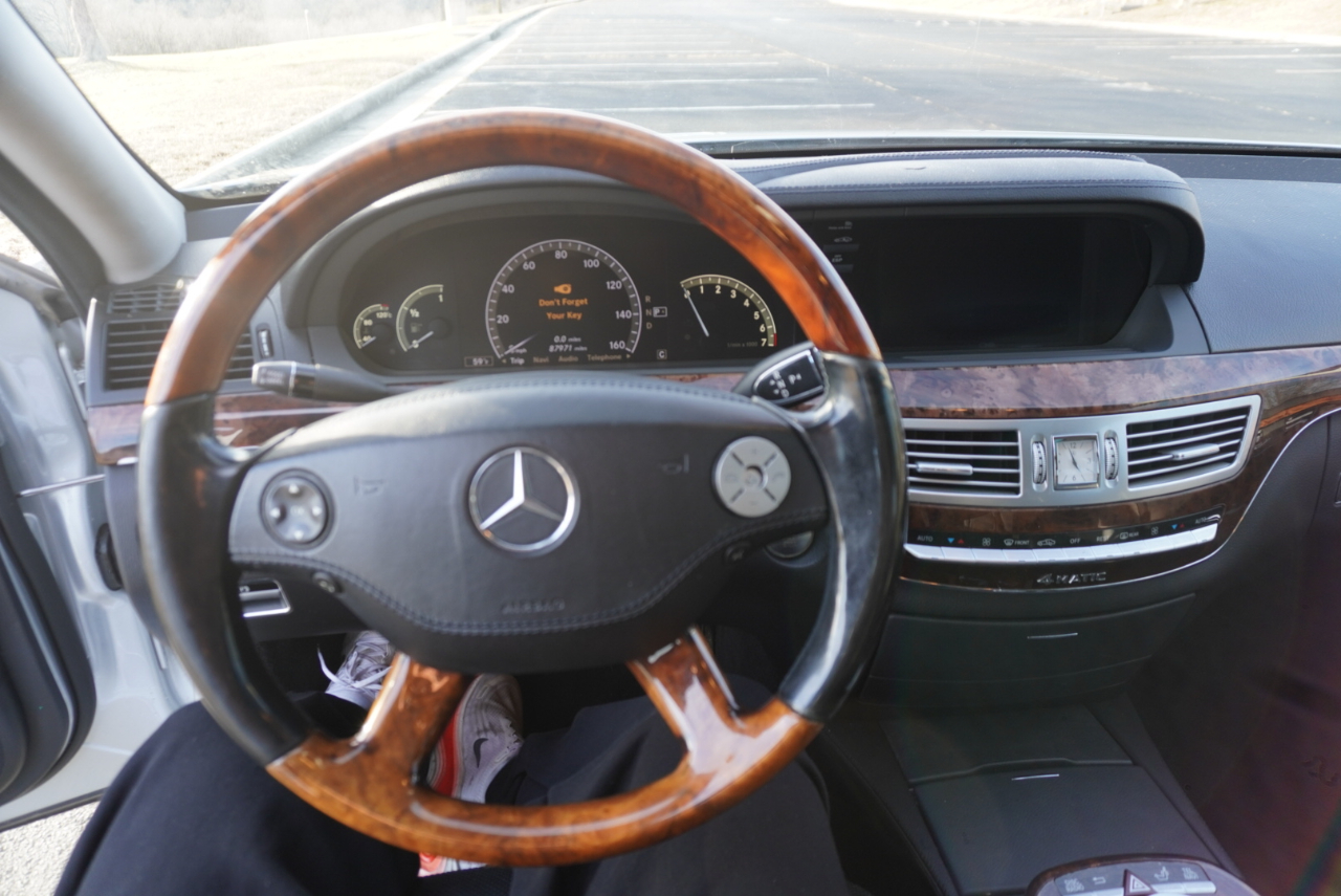 Mercedes-Benz S-Class S550 2008