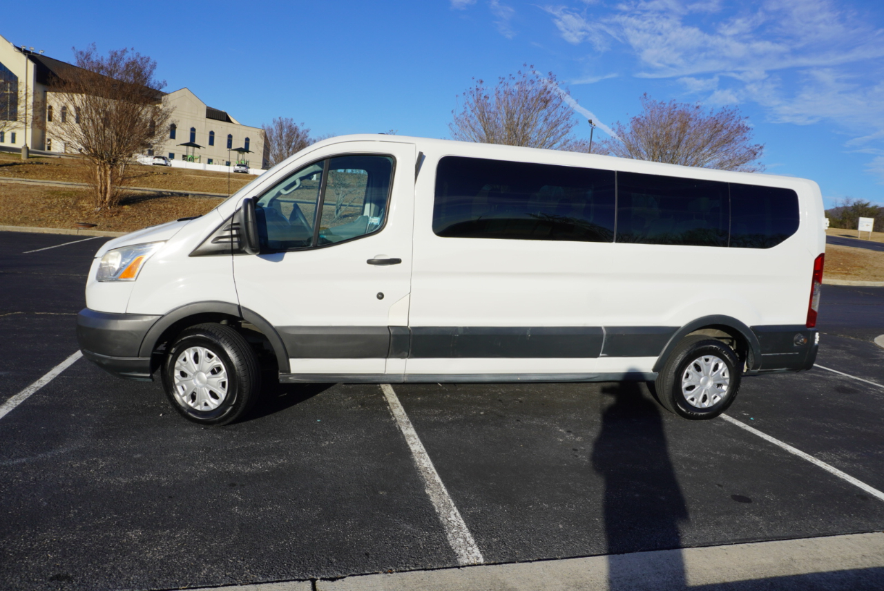 Ford Transit Wagon T-350 148" Low Roof XLT Swing-Out RH Dr 2017