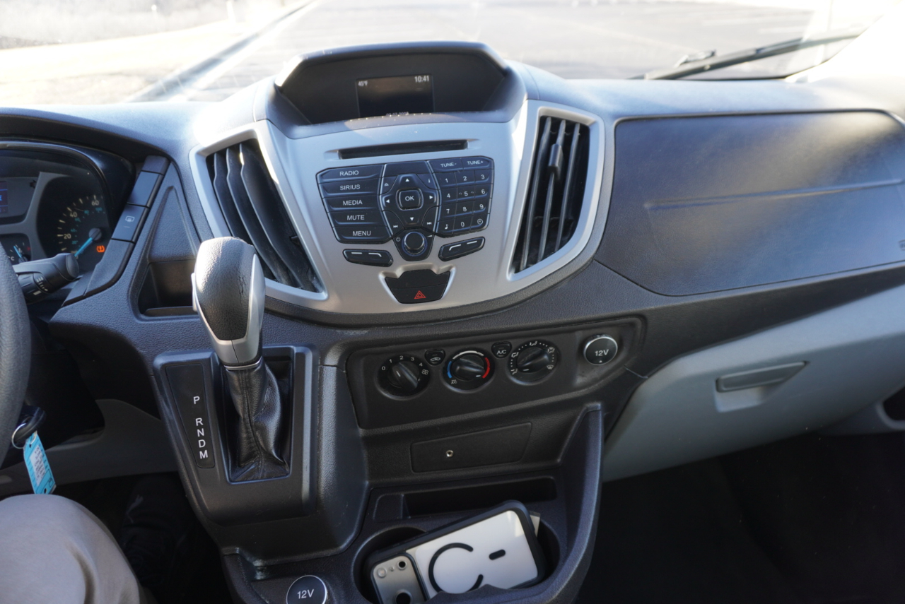 Ford Transit Wagon T-350 148" Low Roof XLT Swing-Out RH Dr 2017