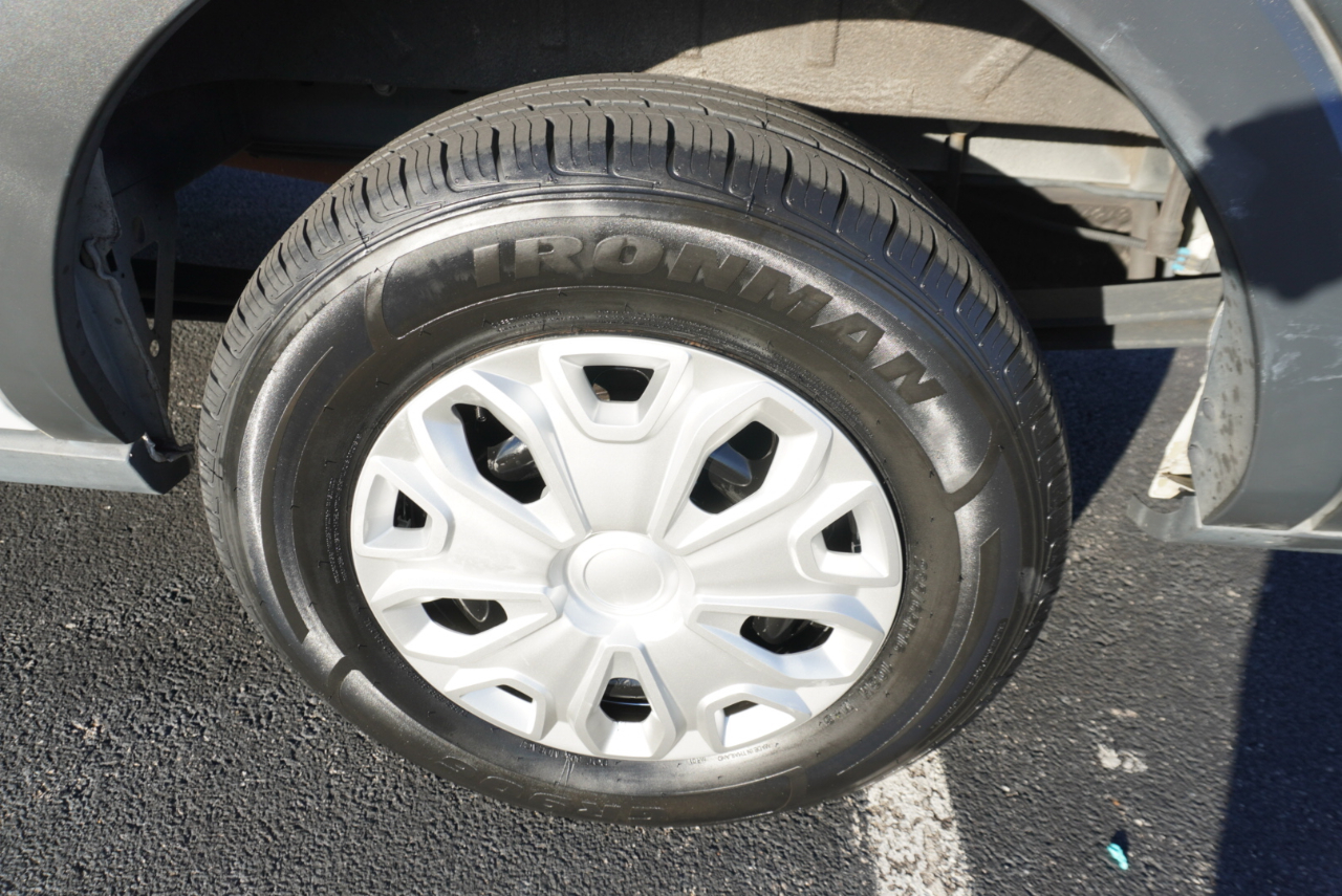 Ford Transit Wagon T-350 148" Low Roof XLT Swing-Out RH Dr 2017