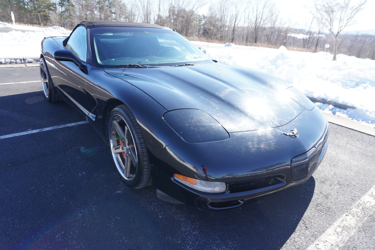 Chevrolet Corvette 2dr Convertible 2004