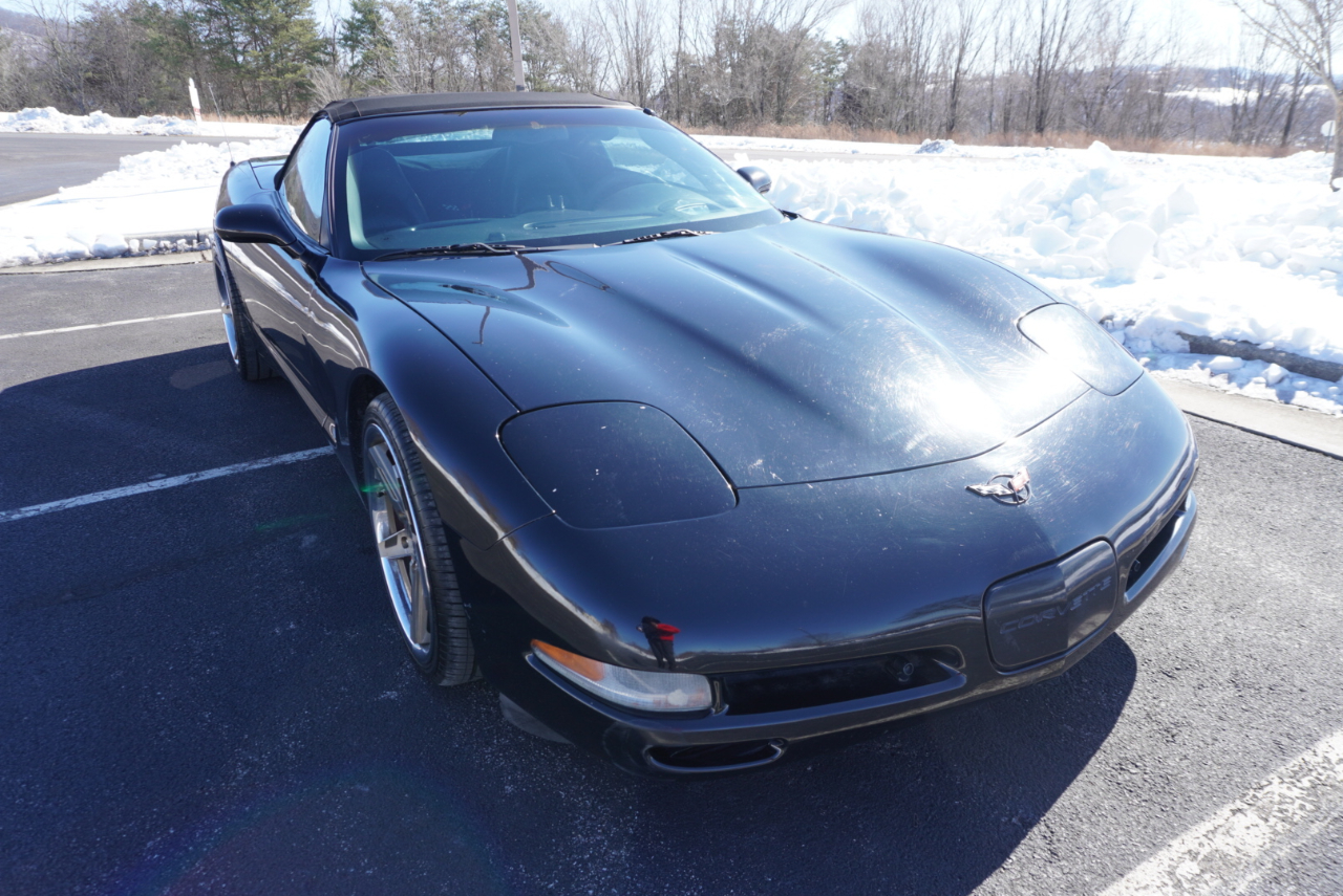 Chevrolet Corvette 2dr Convertible 2004