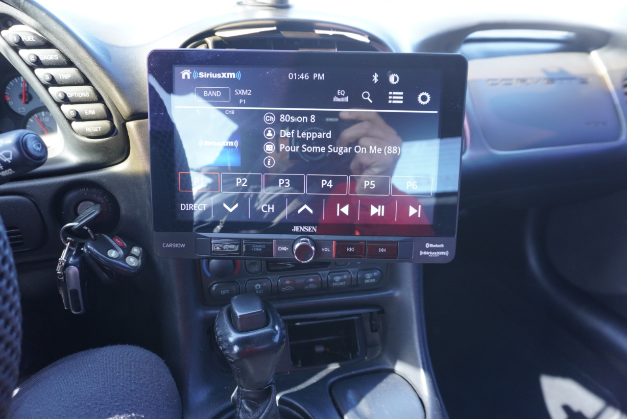 Chevrolet Corvette 2dr Convertible 2004