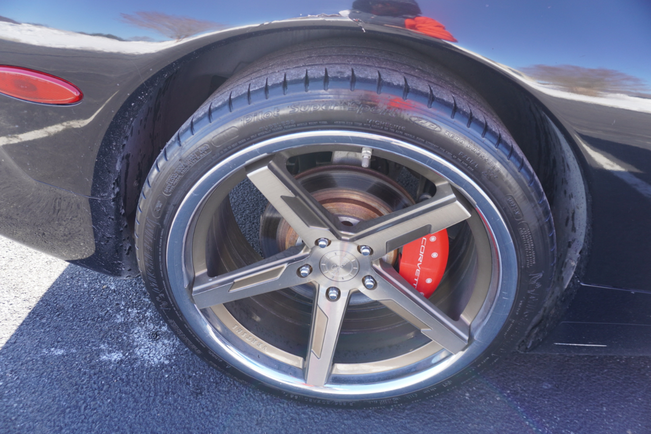 Chevrolet Corvette 2dr Convertible 2004