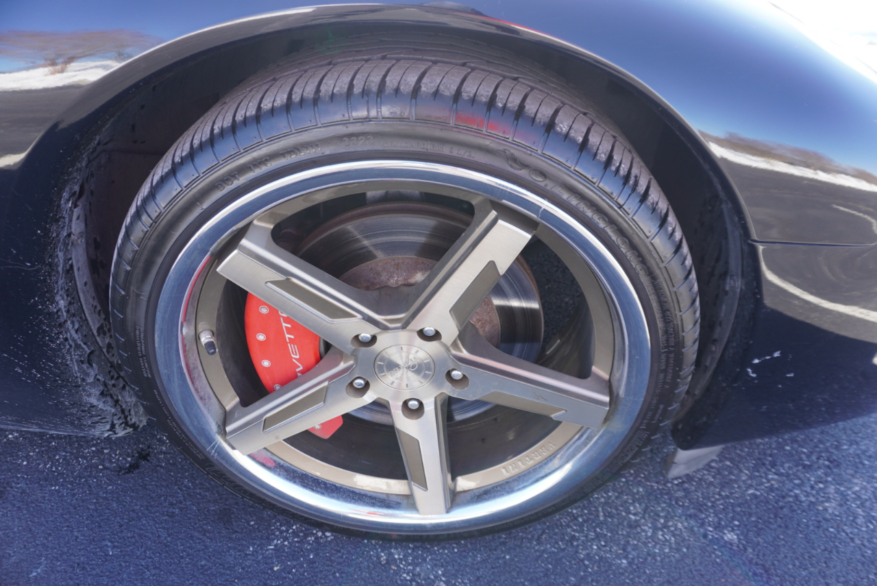 Chevrolet Corvette 2dr Convertible 2004