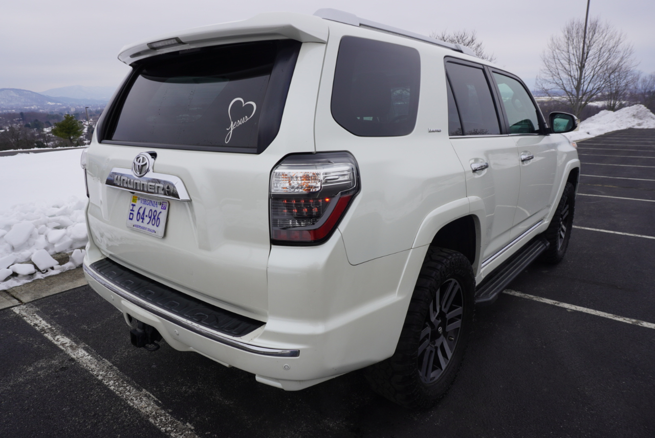Toyota 4Runner Limited 4WD 2019