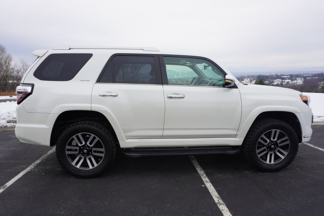 Toyota 4Runner Limited 4WD 2019