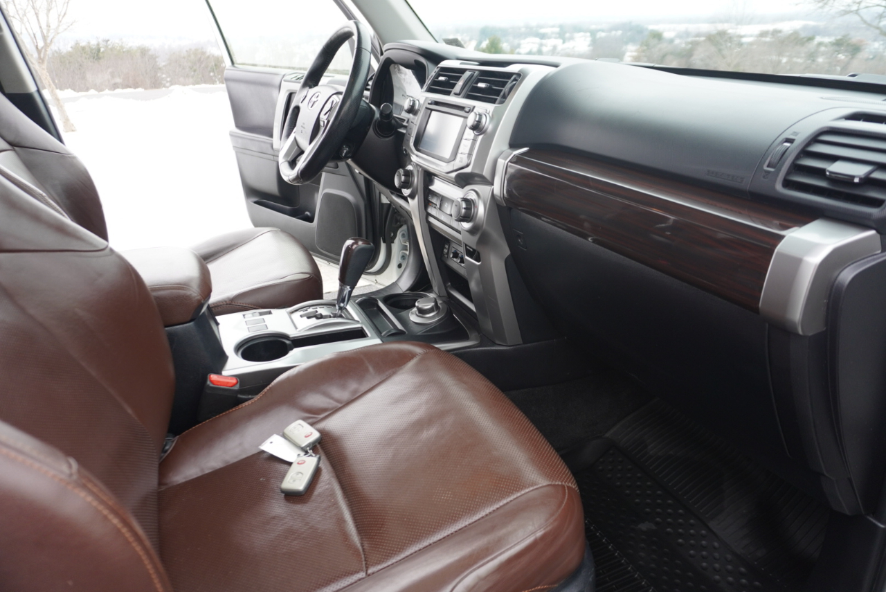 Toyota 4Runner Limited 4WD 2019