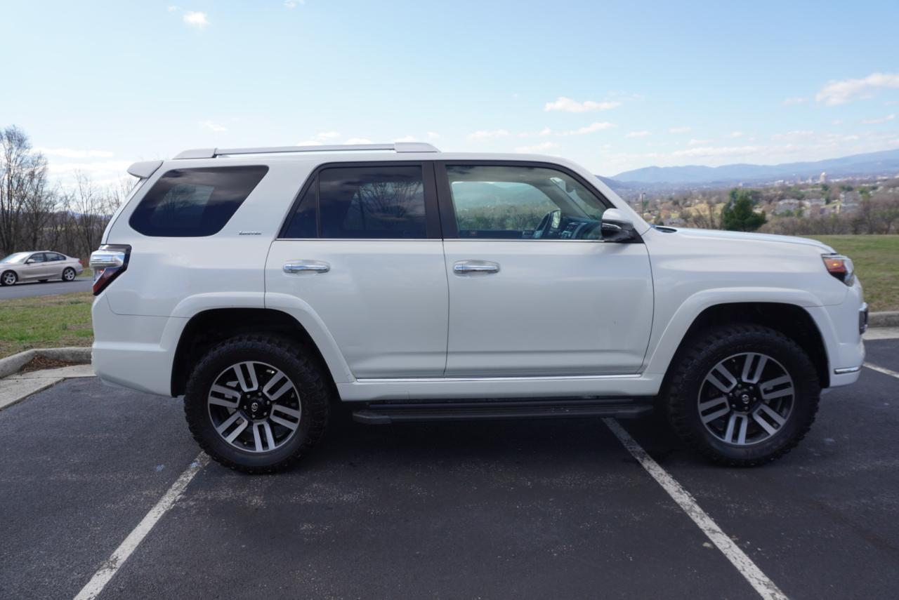 Toyota 4Runner Limited 4WD 2019