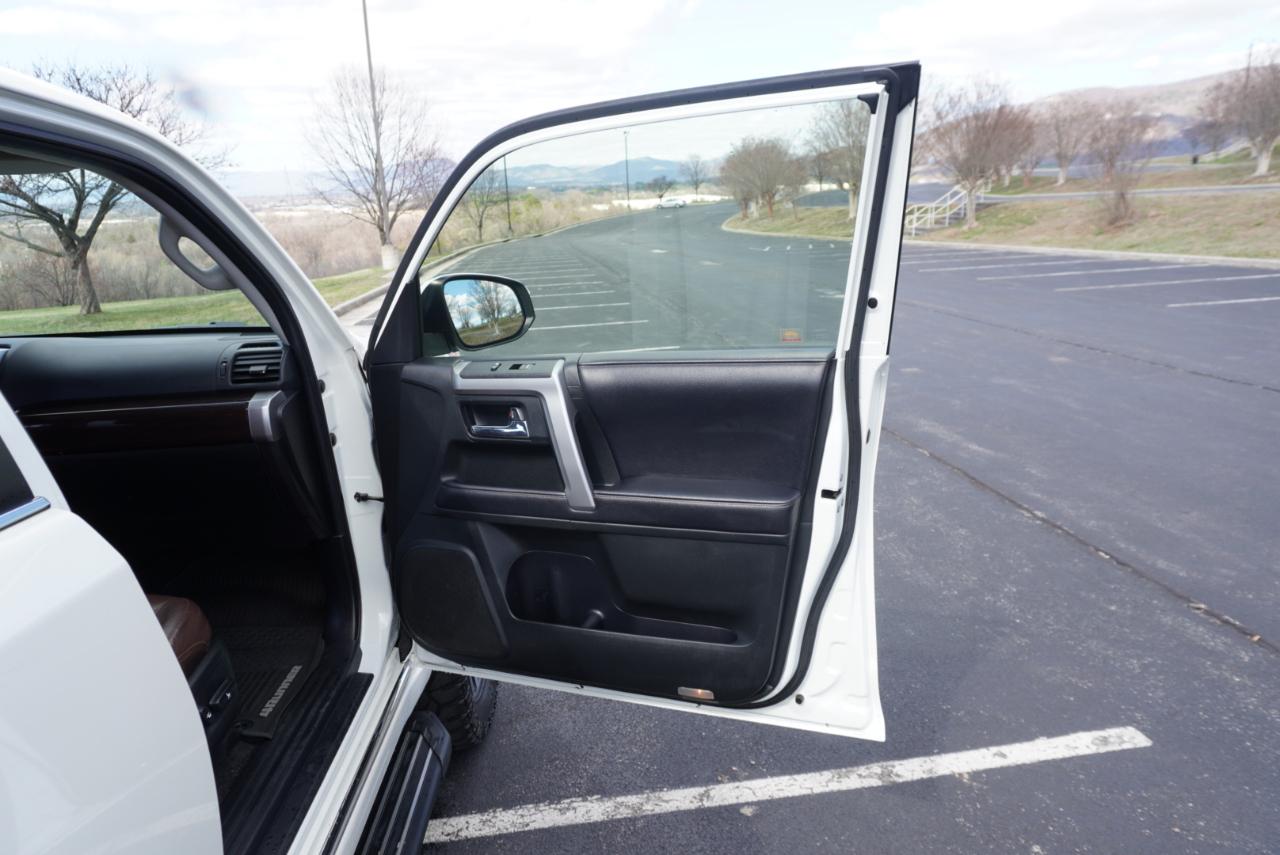 Toyota 4Runner Limited 4WD 2019