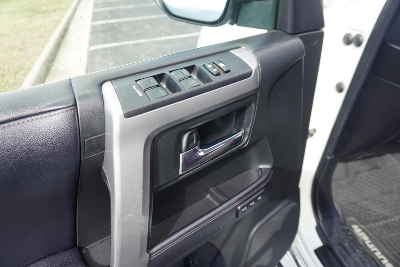 Toyota 4Runner Limited 4WD 2019