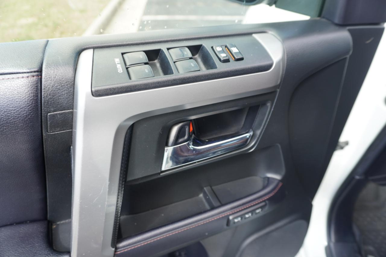 Toyota 4Runner Limited 4WD 2019