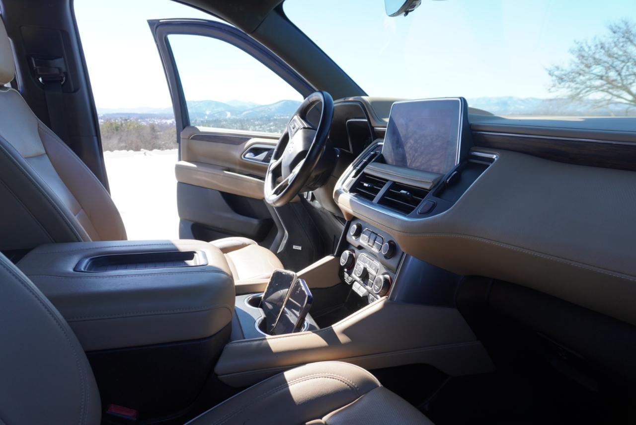 Chevrolet Suburban 4WD 4dr Premier 2023