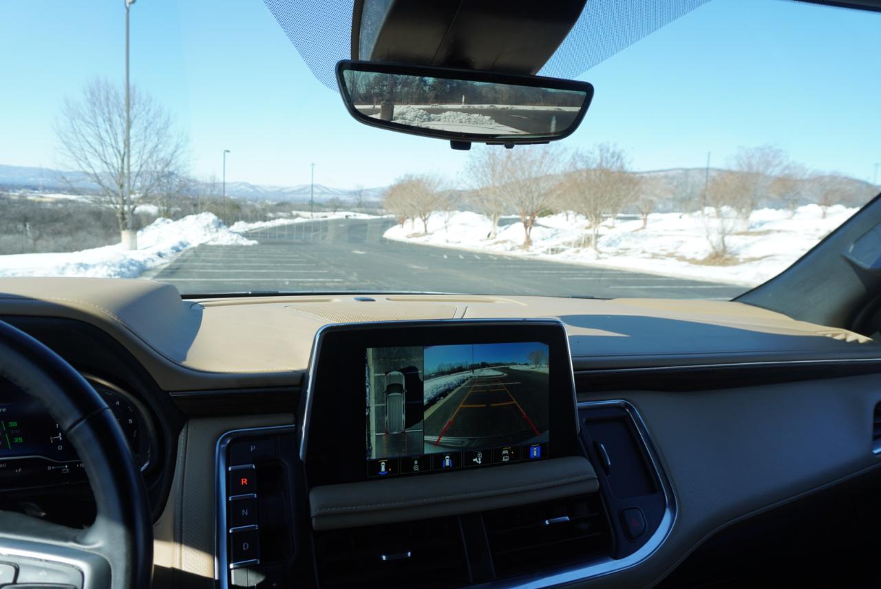 Chevrolet Suburban 4WD 4dr Premier 2023