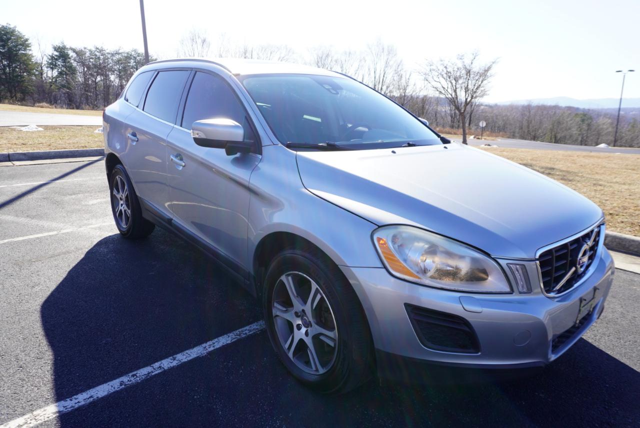 Volvo XC60 AWD 4dr 3.0T 2011