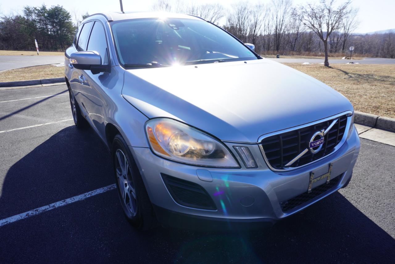 Volvo XC60 AWD 4dr 3.0T 2011