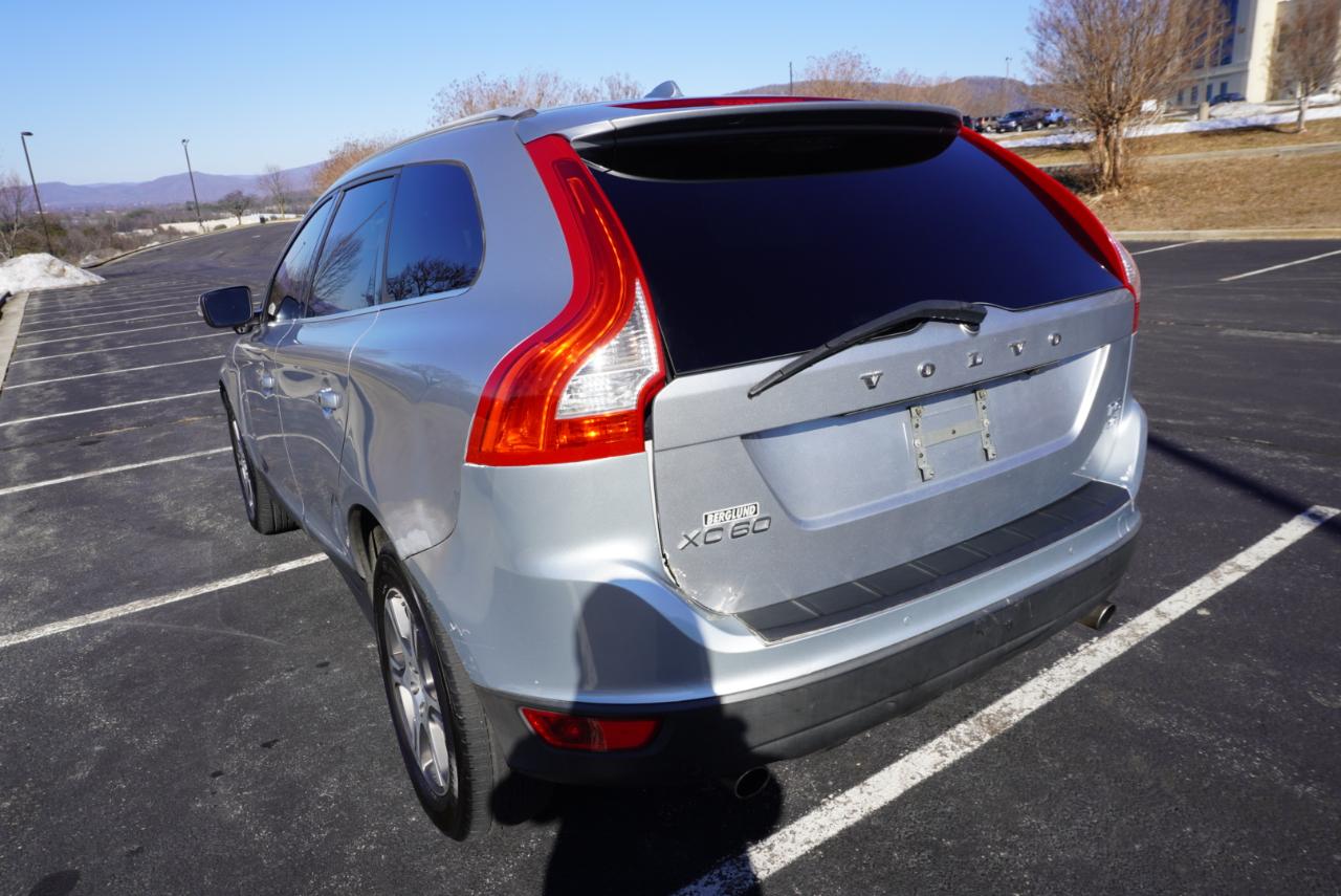 Volvo XC60 AWD 4dr 3.0T 2011