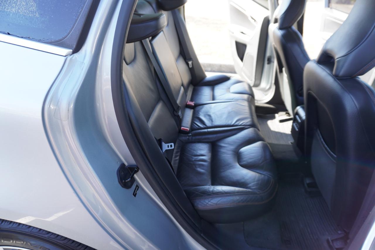 Volvo XC60 AWD 4dr 3.0T 2011