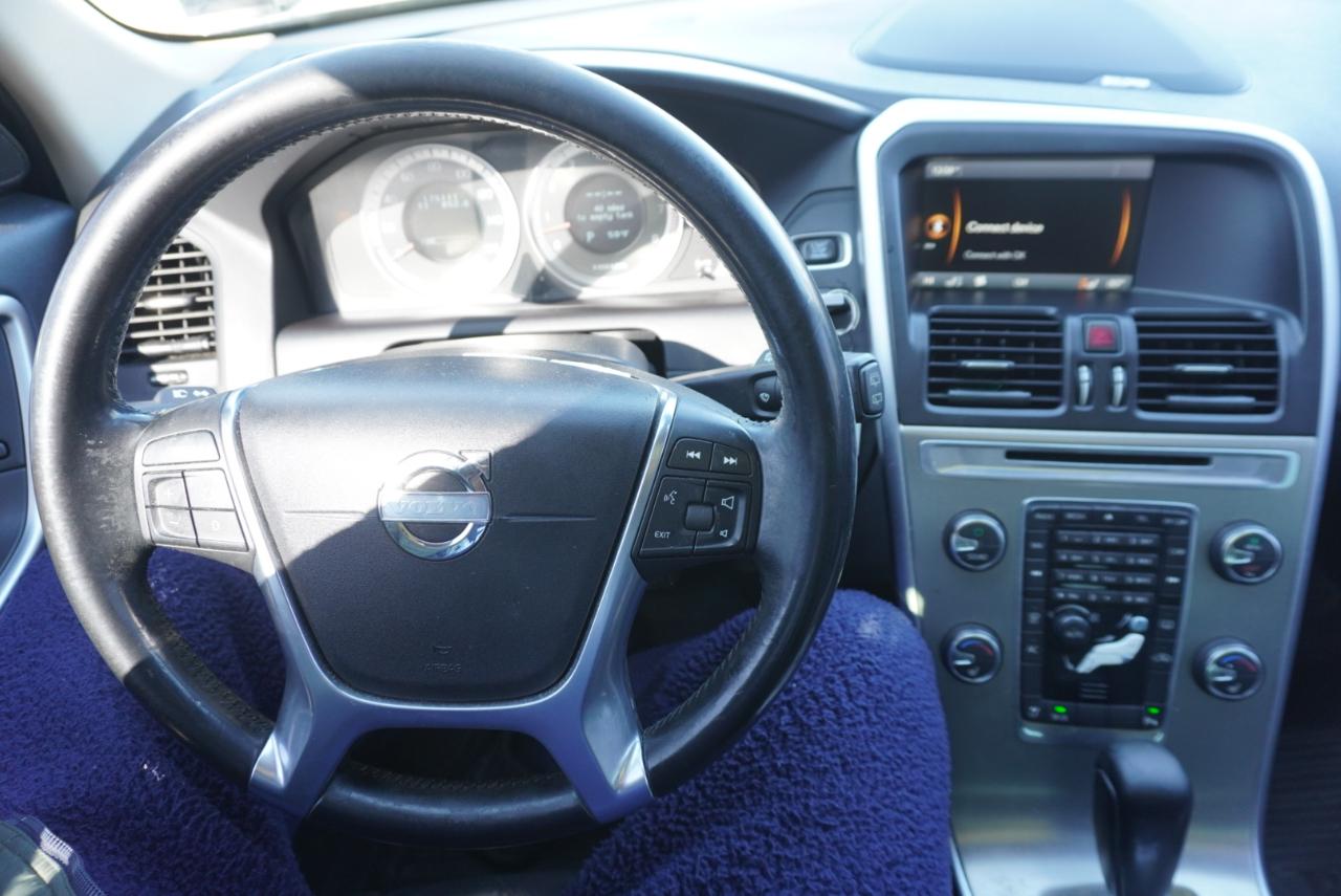 Volvo XC60 AWD 4dr 3.0T 2011