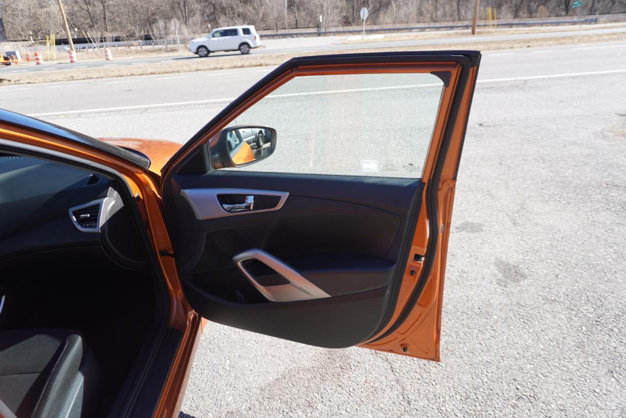 Hyundai Veloster 3dr Cpe Auto 2016