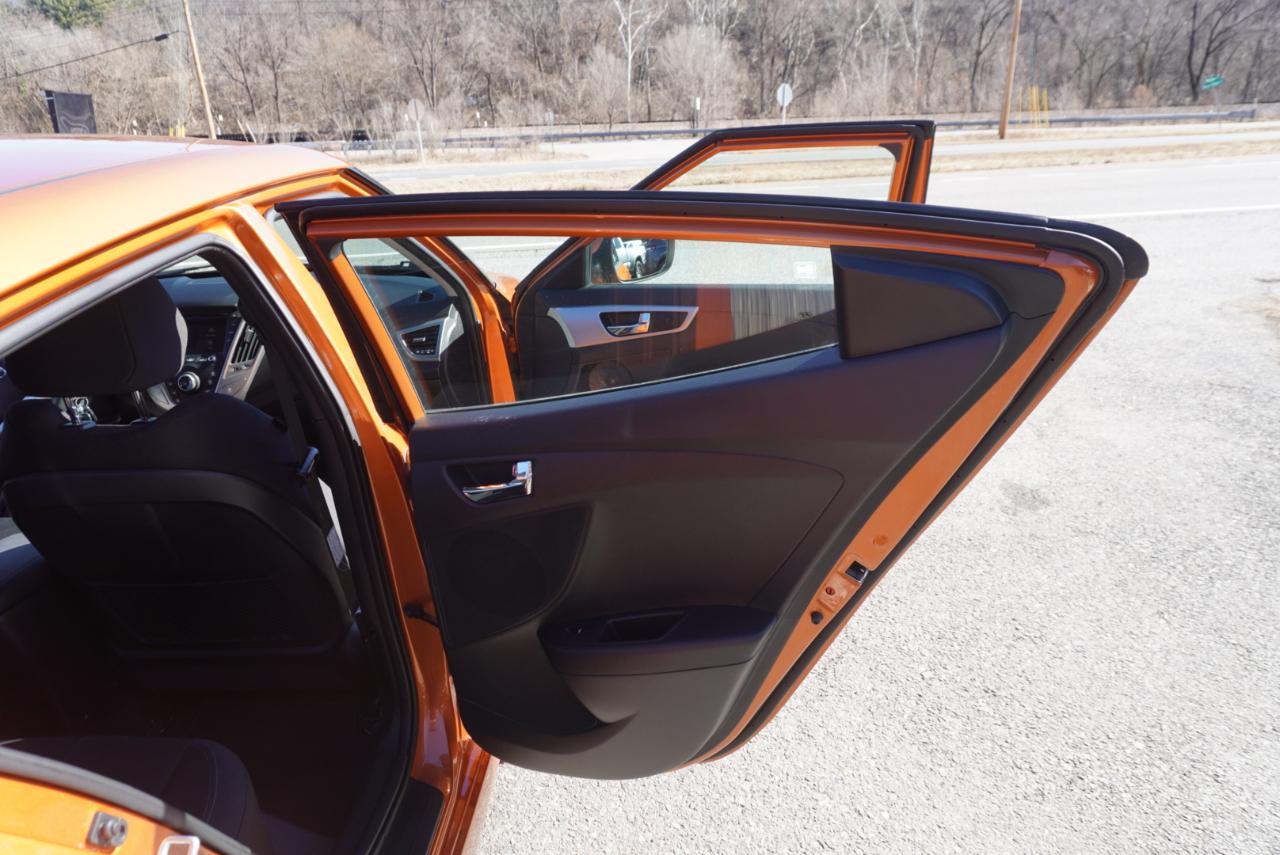 Hyundai Veloster 3dr Cpe Auto 2016