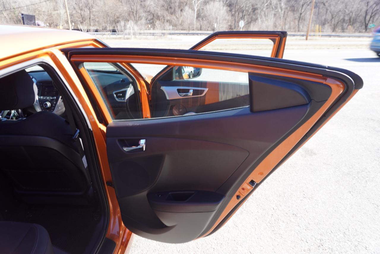 Hyundai Veloster 3dr Cpe Auto 2016