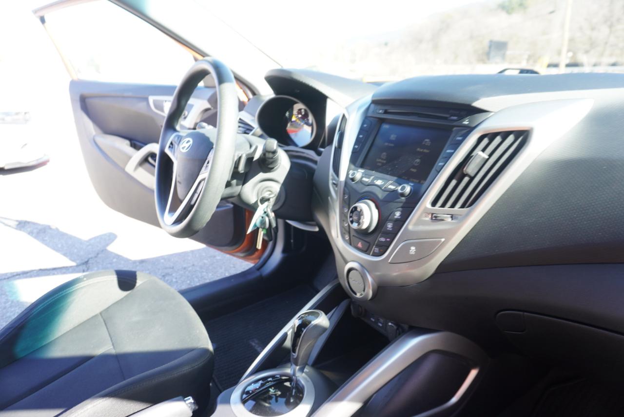 Hyundai Veloster 3dr Cpe Auto 2016