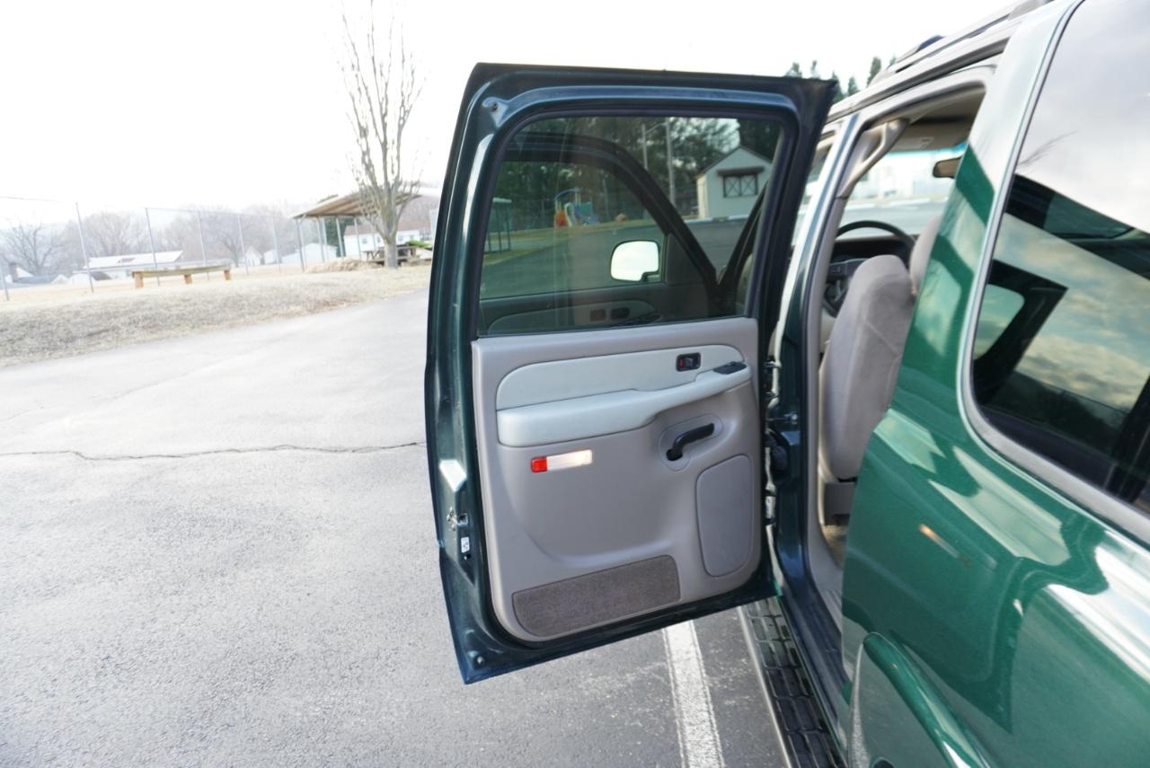 Chevrolet Suburban 4dr 1500 4WD LS 2003