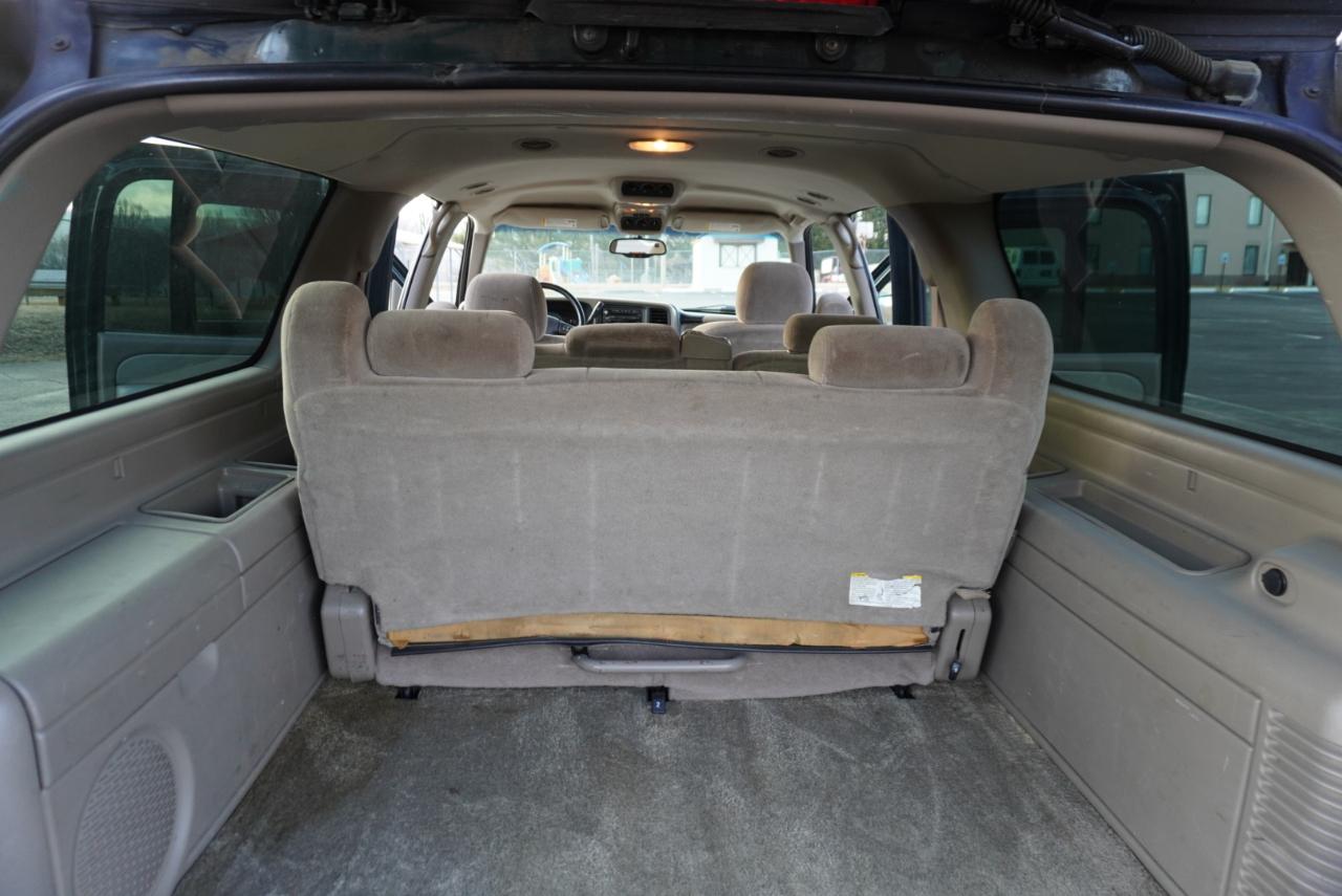 Chevrolet Suburban 4dr 1500 4WD LS 2003