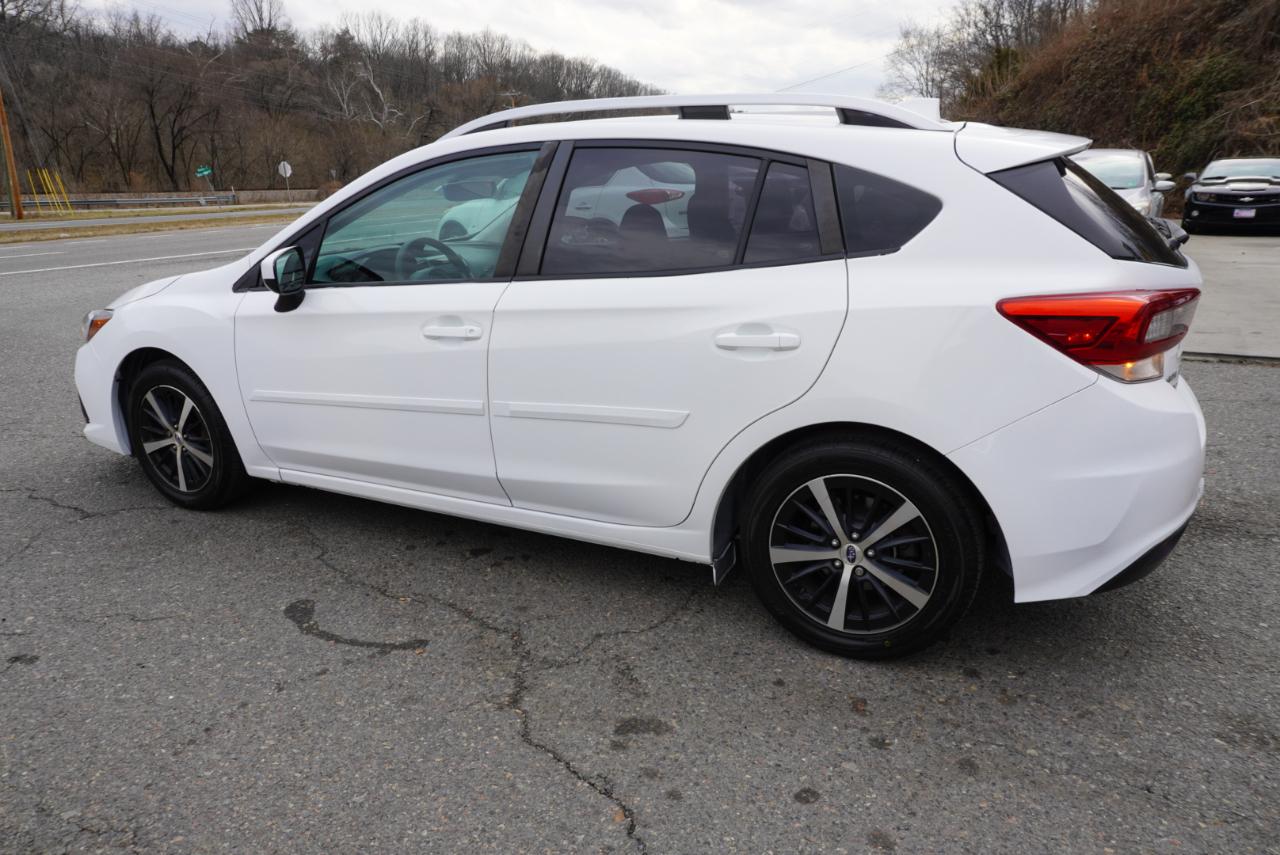 Subaru Impreza Premium 5-door CVT 2022