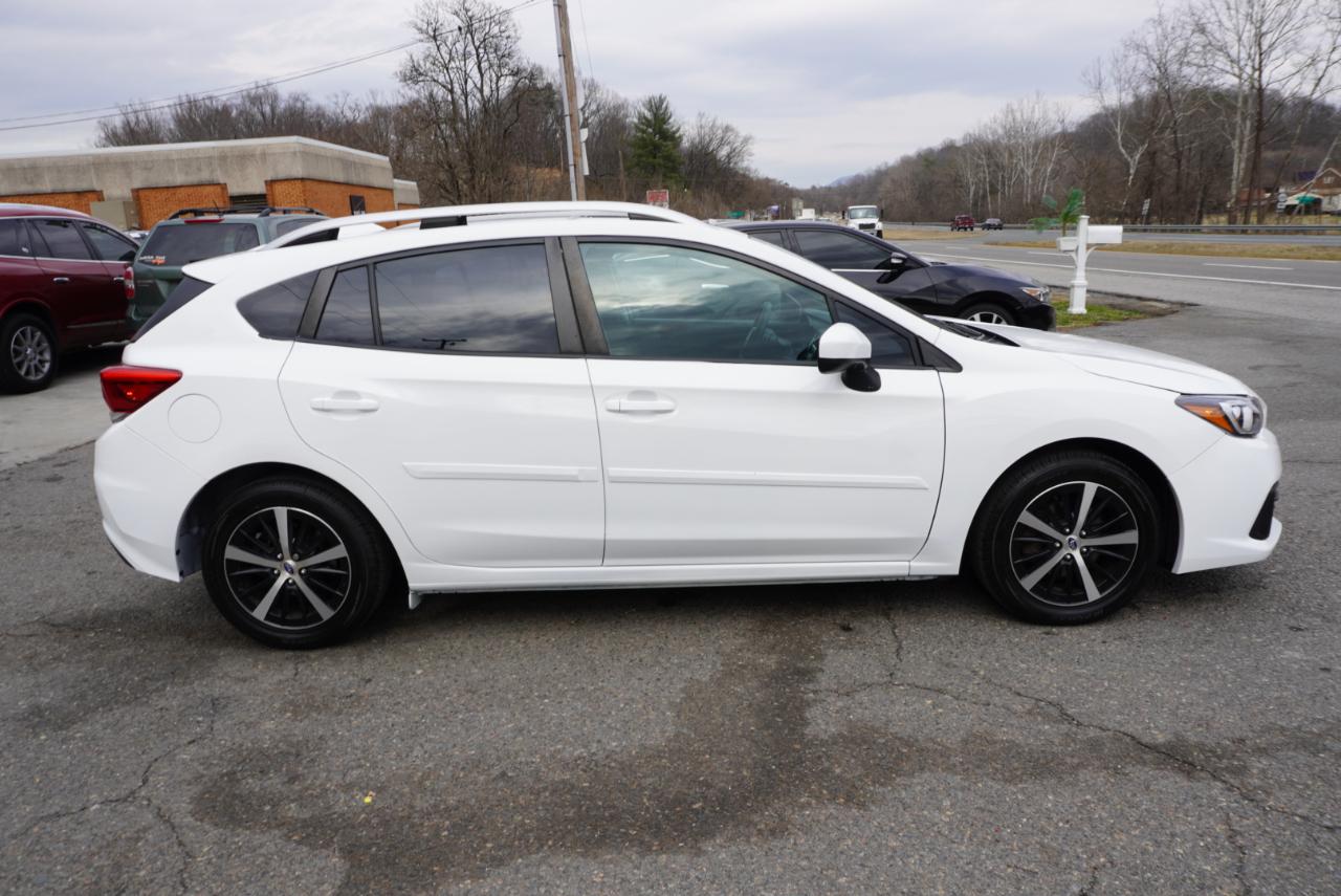 Subaru Impreza Premium 5-door CVT 2022