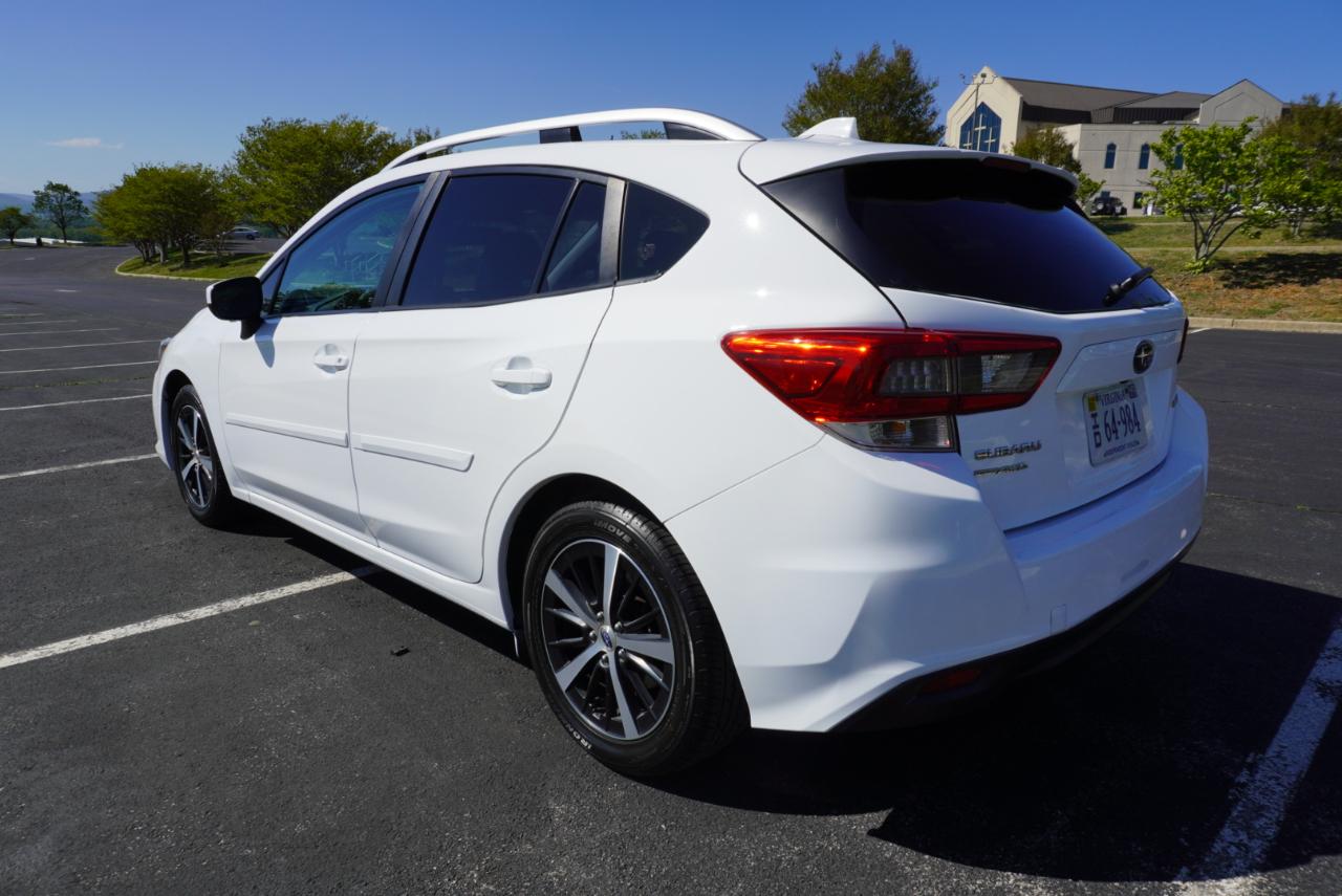 Subaru Impreza Premium 5-door CVT 2022