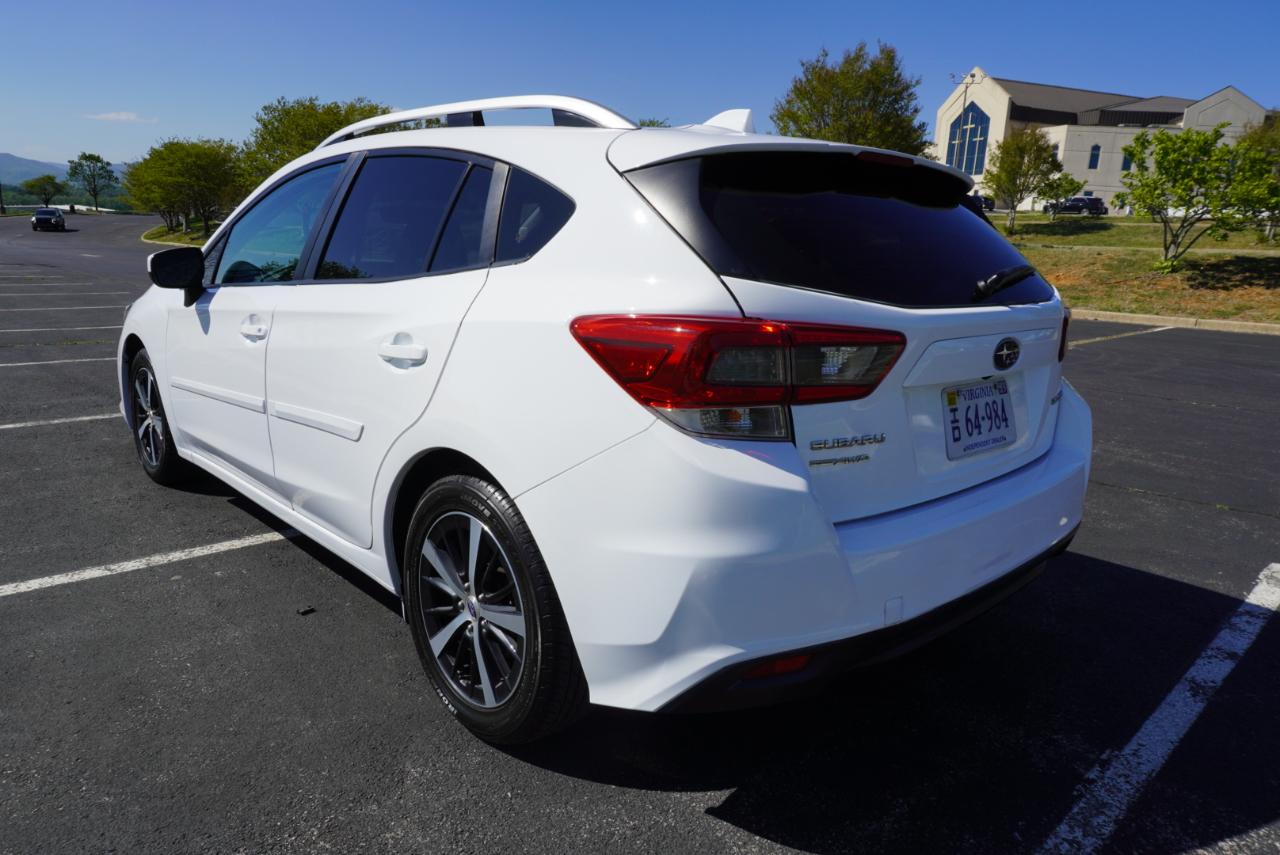 Subaru Impreza Premium 5-door CVT 2022